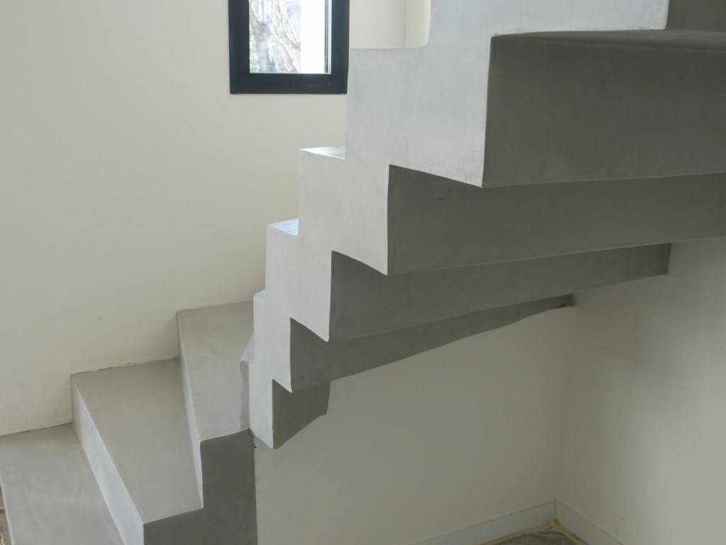 Création d'escalier en béton dans la Charente